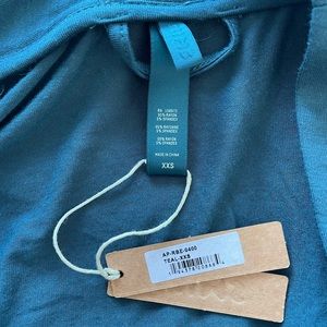 never worn SKIMS robe teal XXS